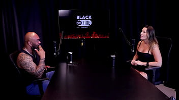 Gosta do pau médio já parou uma gravação por causa da posição o cliente não queria pagar e ficou sem retorno por motivo de agatha mama watch sheer red