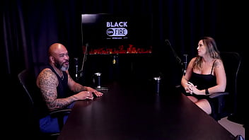 Gosta do pau médio já parou uma gravação por causa da posição o cliente não queria pagar e ficou sem retorno por motivo de agatha mama watch sheer red