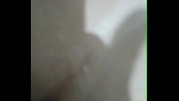 Mais uma gostosa esposa brincando comigo na frente do marido Mais uma gostosa esposa brincando comigo na frente do marido