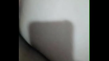 Mais uma gostosa esposa brincando comigo na frente do marido Mais uma gostosa esposa brincando comigo na frente do marido