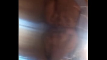 Elle aime baisée sur ma queue