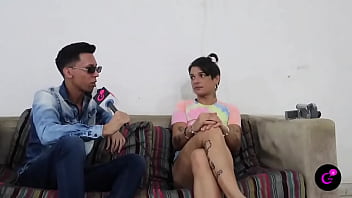 Cayo presa dos veces en su vida pero para ella era un encanto agacharse y recoger el jabon en la ducha con los presos