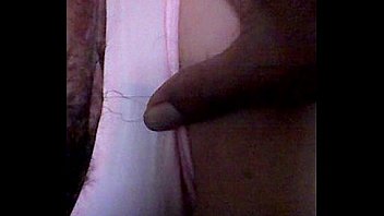 Preparando el culo antes de cogermela