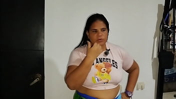 ¡el dueño de la casa viene a buscar la renta del mes ¡le ofrecí mi cuerpo y aceptó ¡dame fuerte viejo sucio duele pero dame fuerte sí fuerte