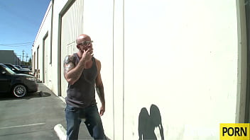 Stud fucking hot blonde babe on the couch