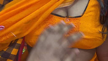 Bhabhi ko devar ne kitchen se bedroom me bulakar choda viral hindi sex mms hindi voice