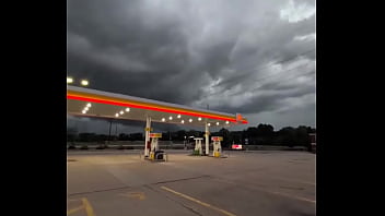 Storms rolling in anyone on here an actual storm tornado chaser i'm dead serious about that too my step mom and i used t