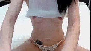 Hot sweetycatherine playing on web sex