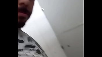 Do Dia Que Eu Trombei Socyalsemcamisa No Banheirão E Fiz Ele Engolir Minha Rola Todinha Video Completo Pelo Link thumbnail