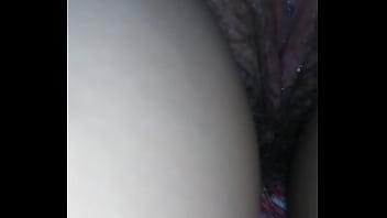 Toda excitada e amarrada