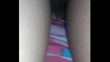 Toda excitada e amarrada