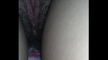 Toda excitada e amarrada