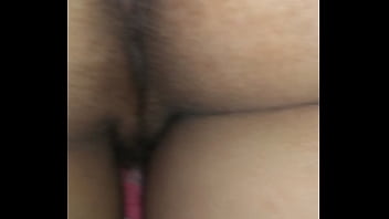 Toda excitada e amarrada