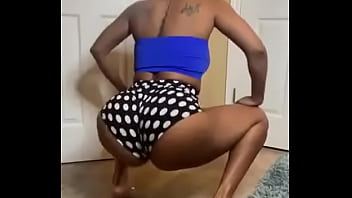 M i tai ass shaking 1