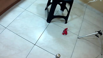 Paola gurgel the young girl's brief masturbation in front of the cameras leaving her pussy wet for the actor's entrance who then went down on her