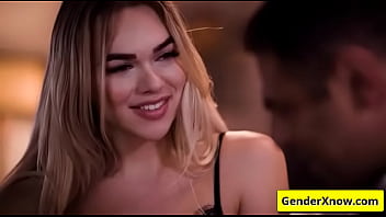 Tranny Getting Sucked thumbnail