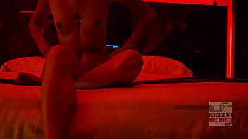 Pau es adicta a la verga y su marido lo sabe por eso la comparte cada vez que puede trio hmh 2