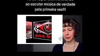 Hino nacional do flamengo fã da taylor swift chorando escutando musica de vdd