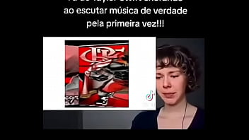 Hino nacional do flamengo fã da taylor swift chorando escutando musica de vdd