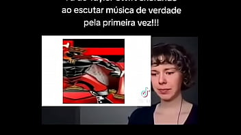 Hino nacional do flamengo fã da taylor swift chorando escutando musica de vdd