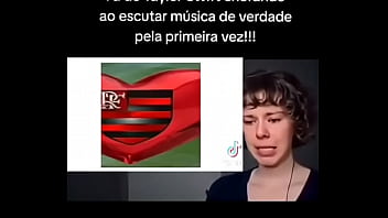 Hino nacional do flamengo fã da taylor swift chorando escutando musica de vdd