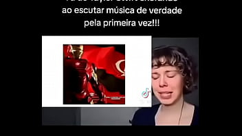 Hino nacional do flamengo fã da taylor swift chorando escutando musica de vdd Hino nacional do flamengo fã da taylor swift chorando escutando musica de vdd