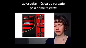 Hino nacional do flamengo fã da taylor swift chorando escutando musica de vdd