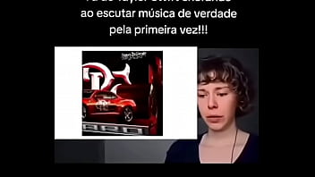 Hino nacional do flamengo fã da taylor swift chorando escutando musica de vdd Hino nacional do flamengo fã da taylor swift chorando escutando musica de vdd