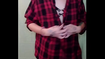 Amateur geek suspension sideshow playing with nipple and pussy piercings