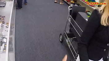 Hot milf sells her stuffs and smashed