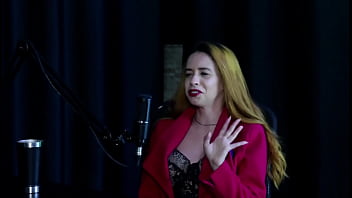 Trabalha em site gringo arrumou treta com o professor na faculdade queria ser modelo e como entrou na pornografia jhocy sheer red