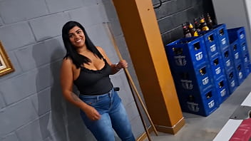 Ela não sabia jogar sinuca mas sabia levar vara na caçapa