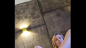 College girl alice klay use her feet to make me cum