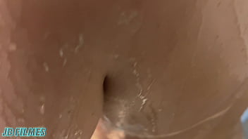 Ela gozou feito louca quando enfiei 5 dedos na buceta dela