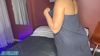 Ela gozou feito louca quando enfiei 5 dedos na buceta dela