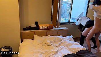 窓の前で 人に見られるのが好きな陰キャ女子って需要はありますか