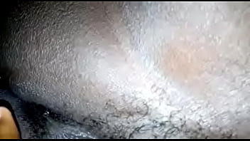 Elle aime se doigter pour m'exciter