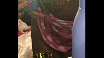 Gostosinha levando na chota escondido