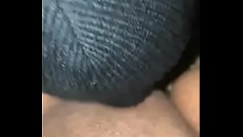 Red gets her pum pum lick