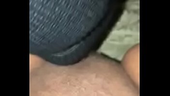 Red gets her pum pum lick