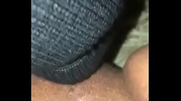 Red gets her pum pum lick