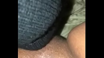 Red gets her pum pum lick