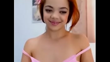 Pretty latina masturbates