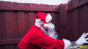 Bangbros christmas is early for kylie quinn as she gets fucked by her boyfriend in a santa costume