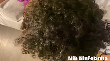 Negão com a piroca enorme e muito gostosa me comeu forte e gozou muuto no meu cuzinho e na minha bucetinha