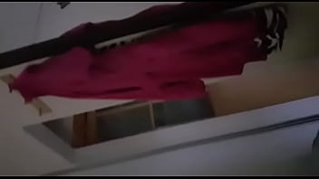 Metendo na bucetinha da novinha