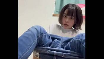 【スマホオナ動画】週4でオナニーしてるけど今日沢山喘いじゃいました…。