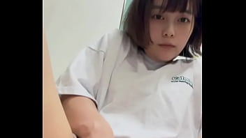 【スマホオナ動画】週4でオナニーしてるけど今日沢山喘いじゃいました…。