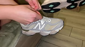 My friends gf is a whore