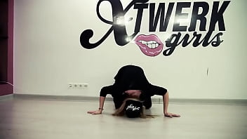 Shata x twerk girls twerk contest